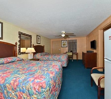 Savannah Inn And Suites Savannah Port Area Номер фото