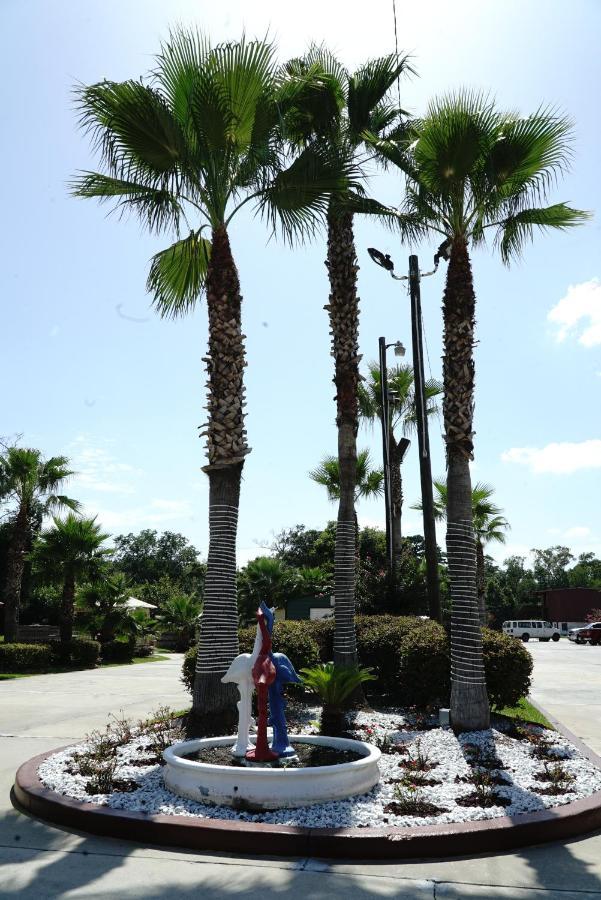 Savannah Inn And Suites Savannah Port Area Екстер'єр фото
