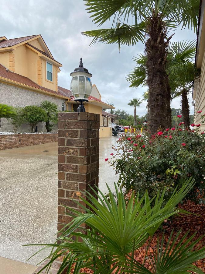 Savannah Inn And Suites Savannah Port Area Екстер'єр фото